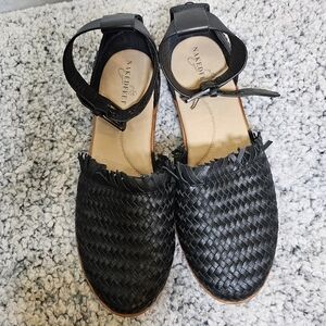 NAKEDFEET 7.5 Leather Ankle Strap Sandals